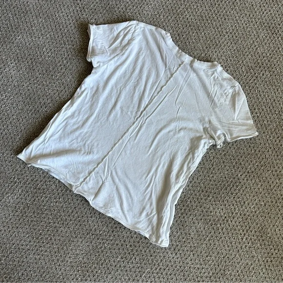 Urban Outfitters Future State Tee – Great Wave Graphic - Picture 2 of 3